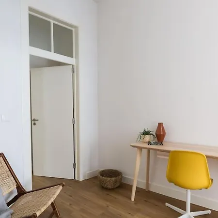 The Location In Downtown דירה