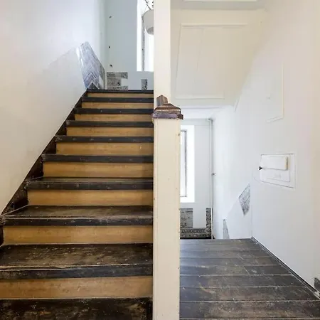 The Location In Downtown 公寓