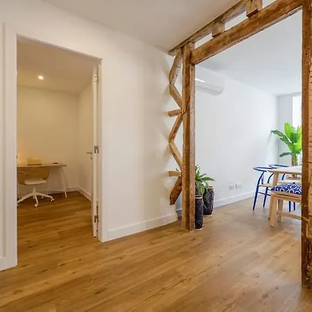 The Location In Downtown Appartement